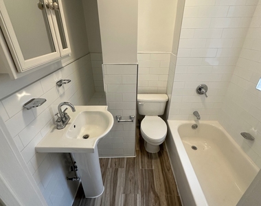 1425 York Avenue - Photo Thumbnail 12