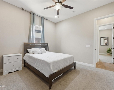 4254 E Valencia Drive - Photo Thumbnail 35