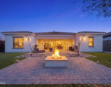 4254 E Valencia Drive - Photo Thumbnail 1