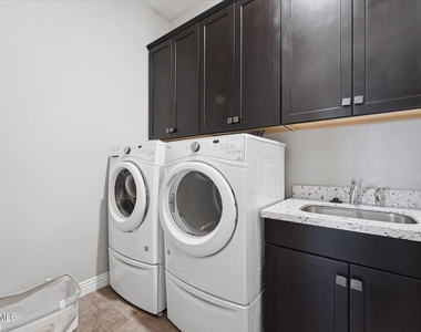 4254 E Valencia Drive - Photo Thumbnail 39
