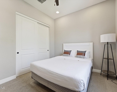 4254 E Valencia Drive - Photo Thumbnail 37