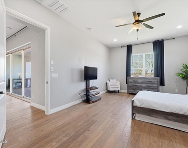 4254 E Valencia Drive - Photo Thumbnail 23