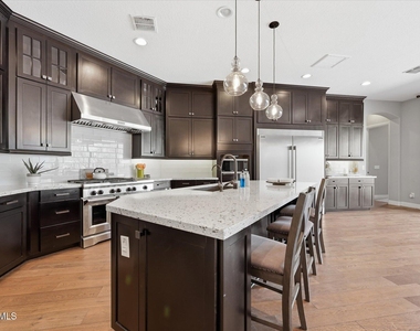 4254 E Valencia Drive - Photo Thumbnail 15
