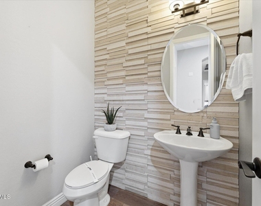 4254 E Valencia Drive - Photo Thumbnail 21