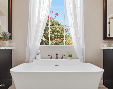 4254 E Valencia Drive - Photo Thumbnail 28