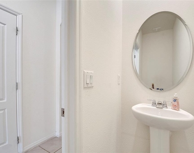 1394 Yellow Finch Drive - Photo Thumbnail 51