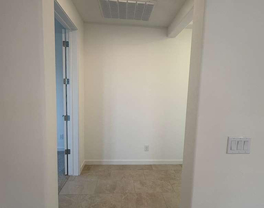 4738 E Kenneth Lane - Photo Thumbnail 23