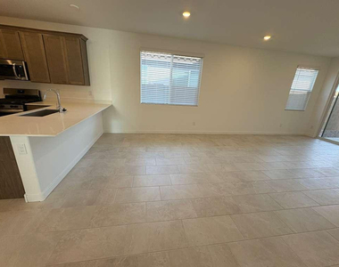 4738 E Kenneth Lane - Photo Thumbnail 17