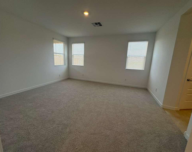 4738 E Kenneth Lane - Photo Thumbnail 20
