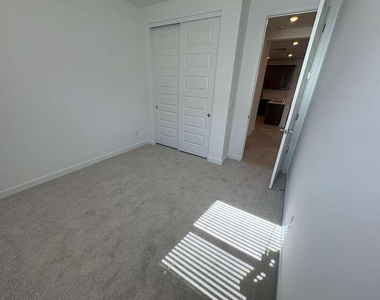 4738 E Kenneth Lane - Photo Thumbnail 34
