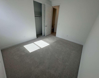 4738 E Kenneth Lane - Photo Thumbnail 27