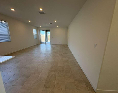 4738 E Kenneth Lane - Photo Thumbnail 15