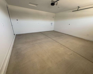4738 E Kenneth Lane - Photo Thumbnail 10