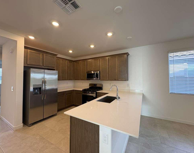 4738 E Kenneth Lane - Photo Thumbnail 11