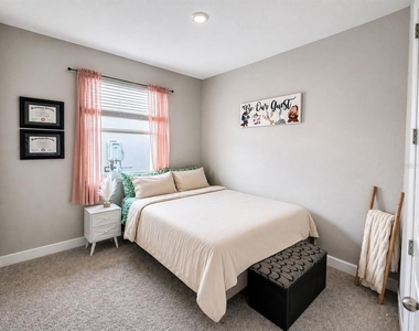128 Arlington Square Court - Photo Thumbnail 13