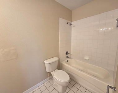 489 Las Cortes Lane - Photo Thumbnail 12