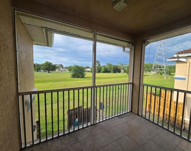 489 Las Cortes Lane - Photo Thumbnail 17