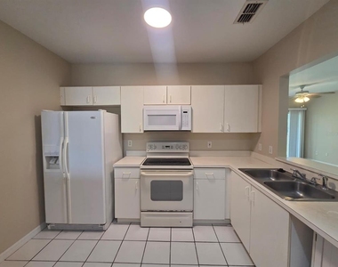 489 Las Cortes Lane - Photo Thumbnail 6