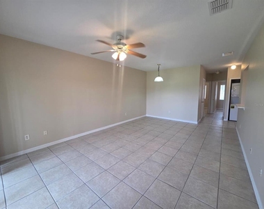 489 Las Cortes Lane - Photo Thumbnail 2