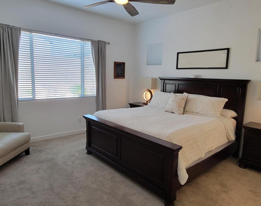 19610 W Avalon Drive - Photo Thumbnail 5