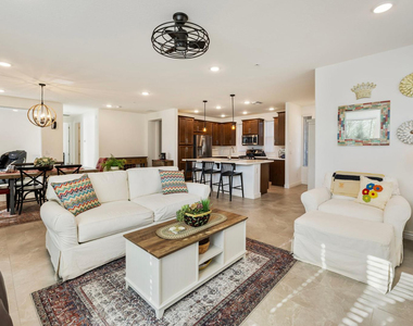 5100 E Rancho Paloma Drive - Photo Thumbnail 12
