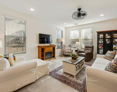 5100 E Rancho Paloma Drive - Photo Thumbnail 10