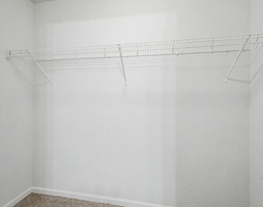 322 E Watson Place - Photo Thumbnail 19