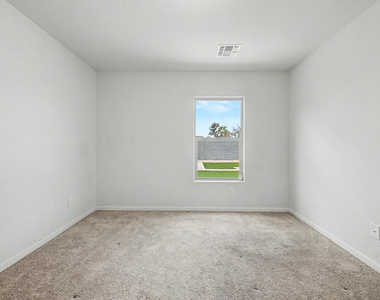 322 E Watson Place - Photo Thumbnail 15