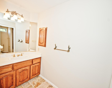 2322 S Rogers Circle - Photo Thumbnail 31