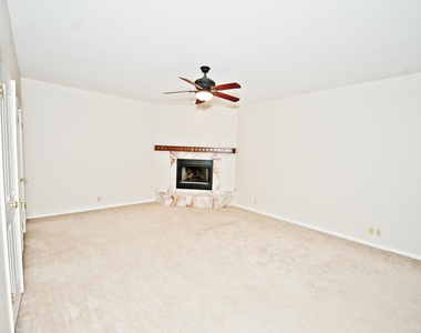 2322 S Rogers Circle - Photo Thumbnail 26