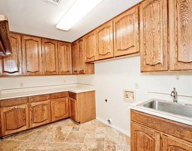 2322 S Rogers Circle - Photo Thumbnail 15