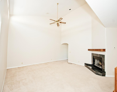 2322 S Rogers Circle - Photo Thumbnail 11