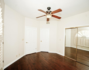 2322 S Rogers Circle - Photo Thumbnail 8