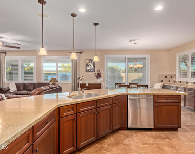 16367 N 183rd Drive - Photo Thumbnail 16