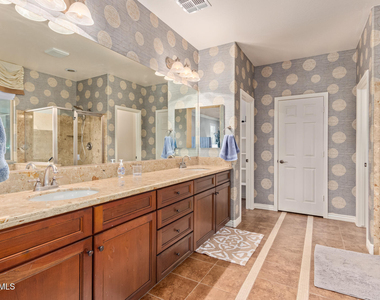 16367 N 183rd Drive - Photo Thumbnail 5