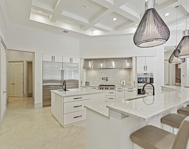 10372 Kensington Shore Drive - Photo Thumbnail 5