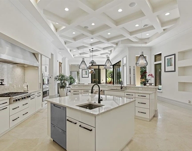 10372 Kensington Shore Drive - Photo Thumbnail 2