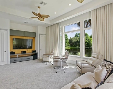 10372 Kensington Shore Drive - Photo Thumbnail 6