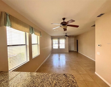 2002 Fishtail Fern Way - Photo Thumbnail 7