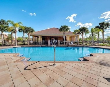 2002 Fishtail Fern Way - Photo Thumbnail 17