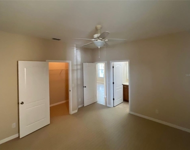 2002 Fishtail Fern Way - Photo Thumbnail 9