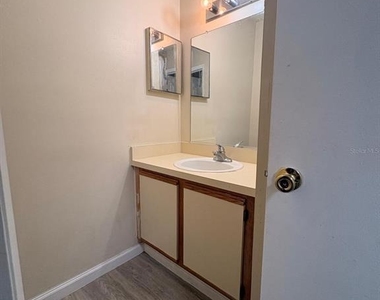 4155 S Semoran Boulevard - Photo Thumbnail 16