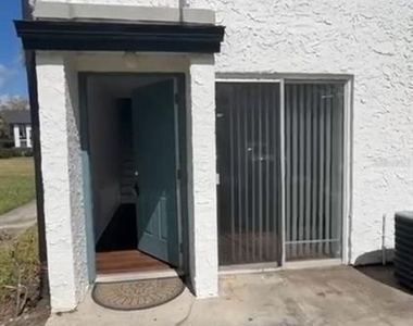 4155 S Semoran Boulevard - Photo Thumbnail 1