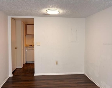 4155 S Semoran Boulevard - Photo Thumbnail 3