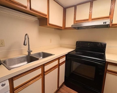 4155 S Semoran Boulevard - Photo Thumbnail 5