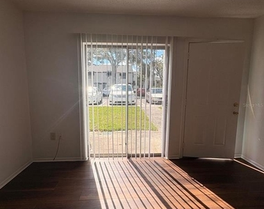 4155 S Semoran Boulevard - Photo Thumbnail 4