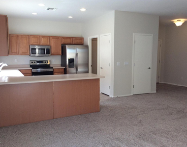 44812 W Paraiso Lane - Photo Thumbnail 8