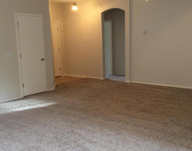 44812 W Paraiso Lane - Photo Thumbnail 2