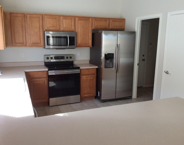44812 W Paraiso Lane - Photo Thumbnail 4