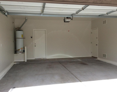 44812 W Paraiso Lane - Photo Thumbnail 17